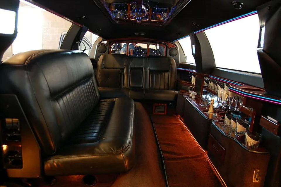 Stretch Limousine photo 4 of 5